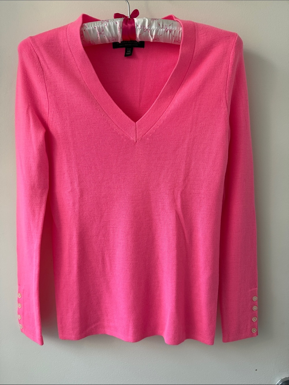 J Crew Women’s V-Neck Pink knit sweater XS 100% merino wool